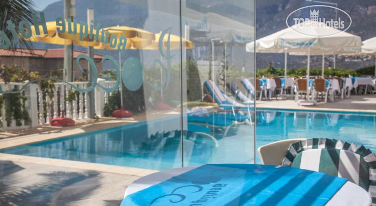 New photos from tourists Peace Hotel