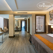 B Business Hotel & Spa 