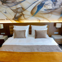 B Business Hotel & Spa 