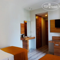 Ramona Hotel