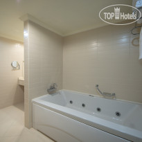 Crystal Family Resort & Spa