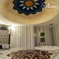 Throne Beach Resort & Spa 