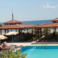 As Queen Beach Hotel 