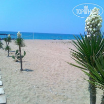 As Queen Beach Hotel