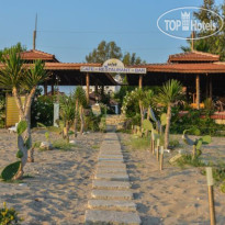 As Queen Beach Hotel