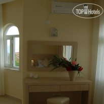 As Queen Beach Hotel