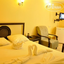 Kalia Beach Hotel Side