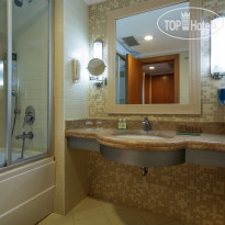Crystal Admiral Resort Suites & SPA