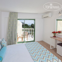 Iz Flower Side Beach 