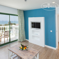 Iz Flower Side Beach 