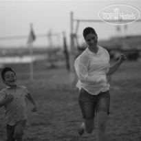 Arum Barut Collection 