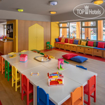 Arum Barut Collection 