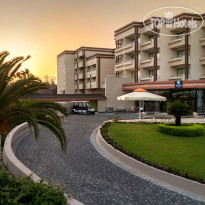 Asteria Collection Side  Entrance