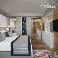 Acanthus & Cennet Barut Collection 