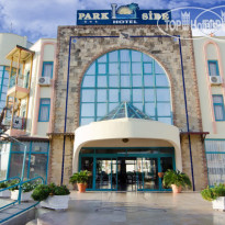 Clover Magic Park Side Hotel 