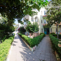 Clover Magic Park Side Hotel 