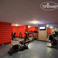 Adella Side Hotel 