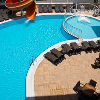 Adella Side Hotel 