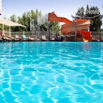 Adella Side Hotel 