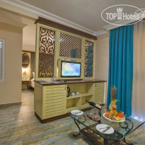 Club Big Blue Suit Hotel 