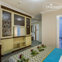 Club Big Blue Suit Hotel 