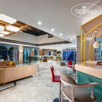 Club Big Blue Suit Hotel 