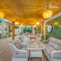 Club Big Blue Suit Hotel SITTING AREA