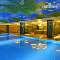 Azura Deluxe Resort & Spa Hotel