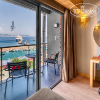 Numa Port Hotel