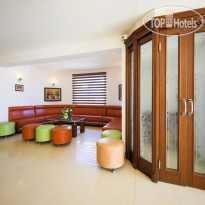 May Garden Club Hotel 