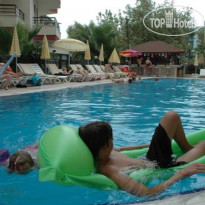 Kleopatra Moon Suit Hotel