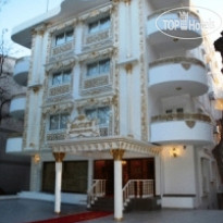 Golden Boutique 