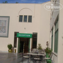Floria Hotel Отель