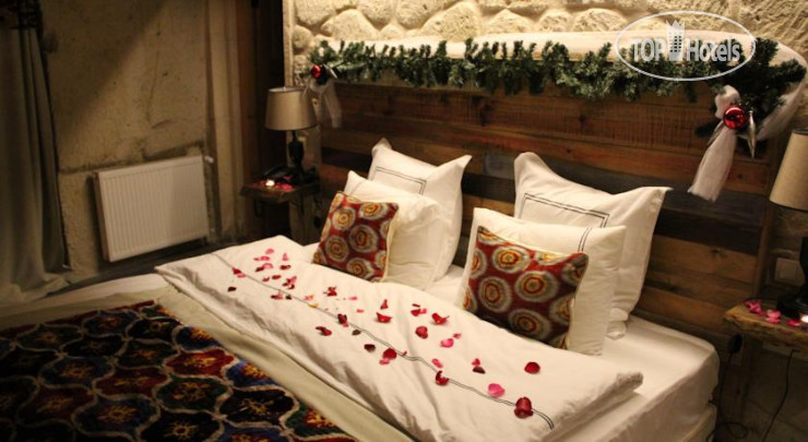 New photos from tourists Queens Cave Cappadocia 