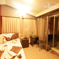 Deluxe Hotel