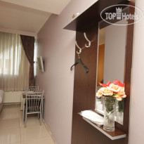 Deluxe Hotel