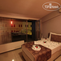 Deluxe Hotel