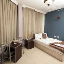 Deluxe Hotel