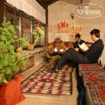 Karlik Evi