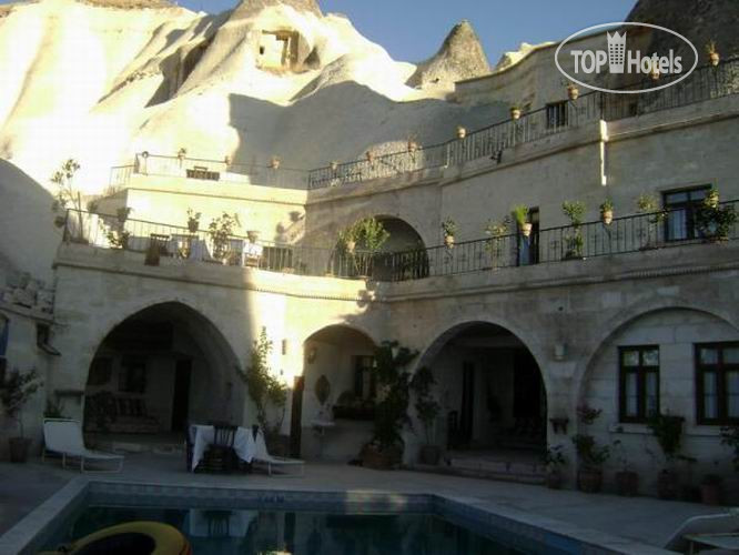 Hotelier's photos Local Cave House 2*