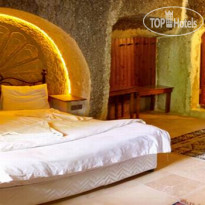 Holiday Cave (Flintstones Cave) 