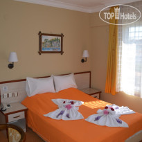 Megas Hotel