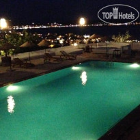 Mr.Zeus Hotel 