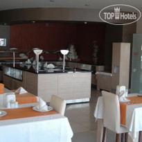 Ramada Mersin Ресторан