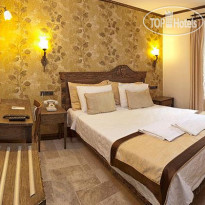 Assos Behram Hotel