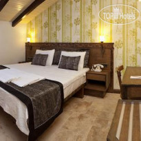 Assos Behram Hotel
