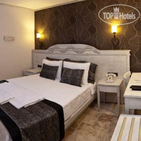 Assos Behram Hotel