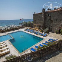Assos Kervansaray Hotel
