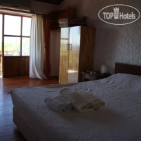 Troas Motel
