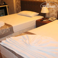 Alcazar Hotel